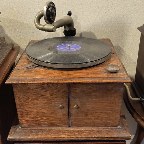 1916 victor victrola - victrola, vv-iv